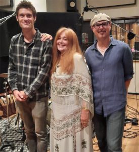 Sam Smith (bass), Kathy Geary (voice & guitar), Matt Kane (drums)